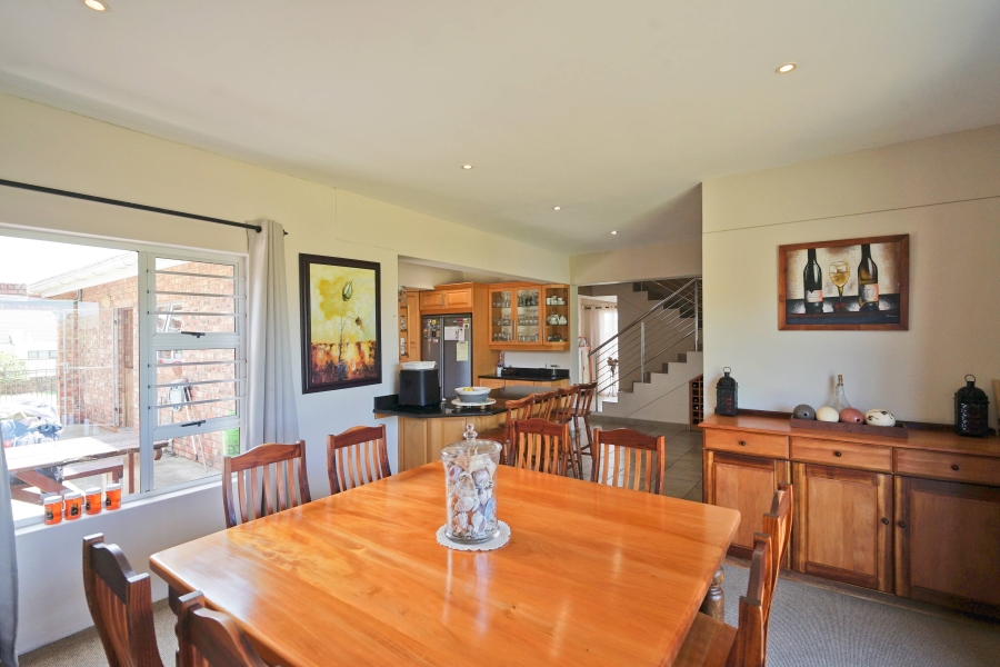 4 Bedroom Property for Sale in Kidds Beach Eastern Cape